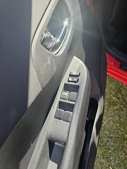 Toyota Verso-S 12 of 20