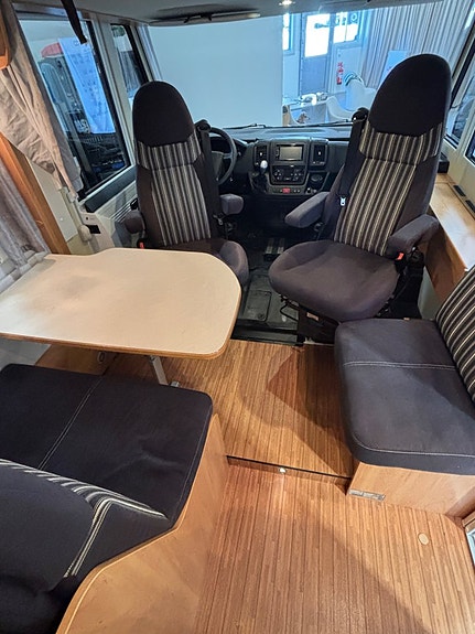 Dethleffs Globebus Långbädd / Automat / 3500kg / TaksängLåg / 1 ägare 7 of 15