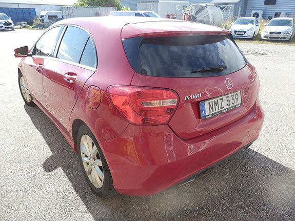 Mercedes-Benz A180 3 of 6