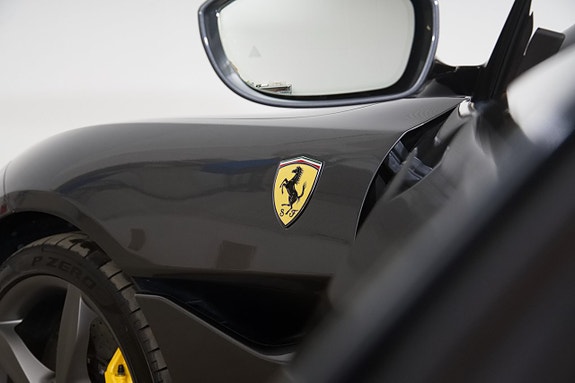 Ferrari Portofino M 5 of 30