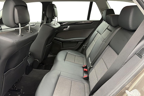 Mercedes-Benz E220 10 of 11