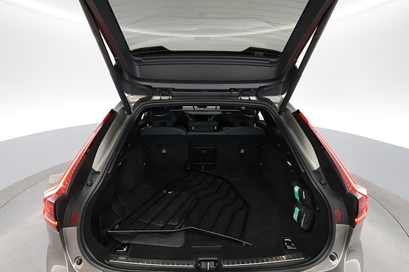 Volvo V90 Cross Country 28 of 29