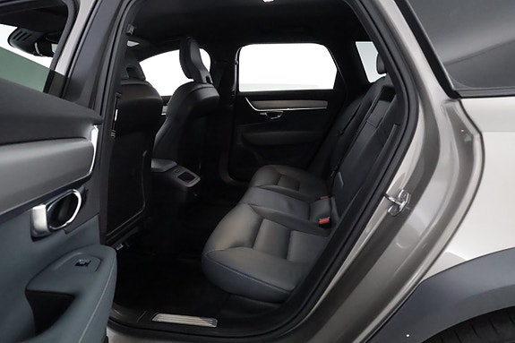 Volvo V90 Cross Country 12 of 29