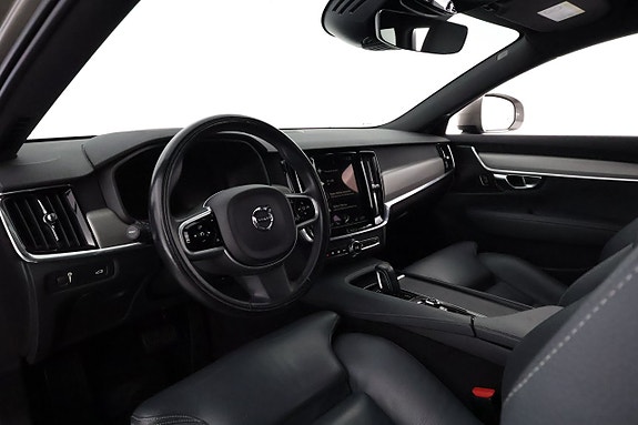 Volvo V90 Cross Country 11 of 29