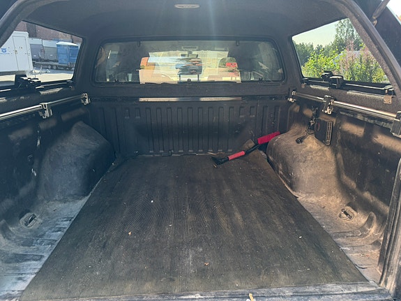 Volkswagen Amarok 5 of 6
