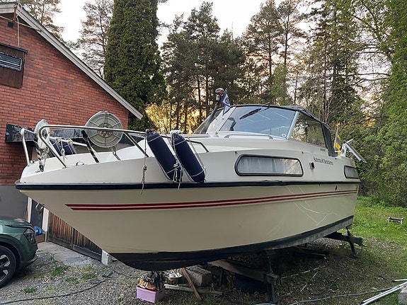 Marieholm 24 HÖSTPRIS - Rymlig, planande, dubbelruffad med renoverad motor 2017 15 of 17