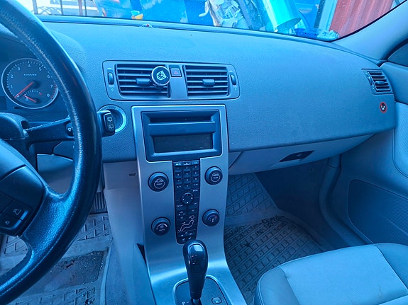 Volvo V50 8 of 20