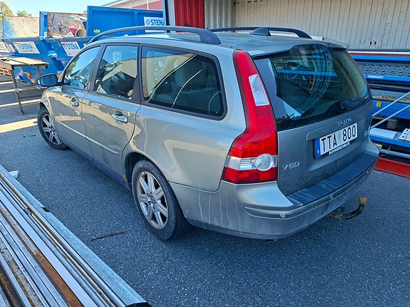 Volvo V50 2 of 20
