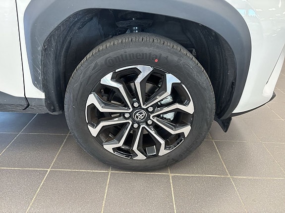 Toyota Yaris Cross 13 of 16