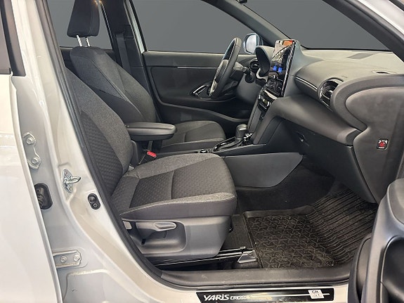 Toyota Yaris Cross 8 of 16