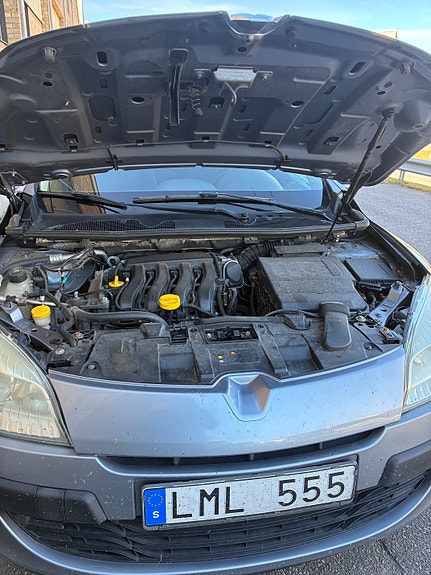 Renault Megane III 5 of 9