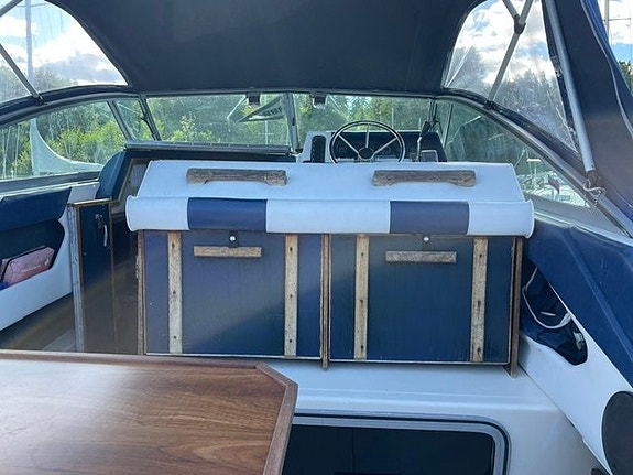Sea Ray Sundancer 4 of 9