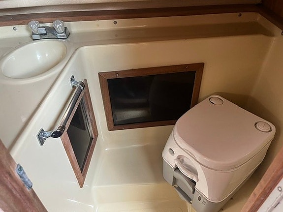 Sea Ray Sundancer 8 of 9