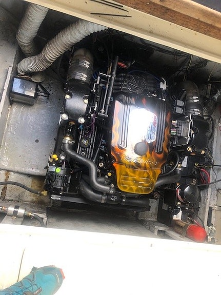 Sea Ray Sundancer 6 of 9