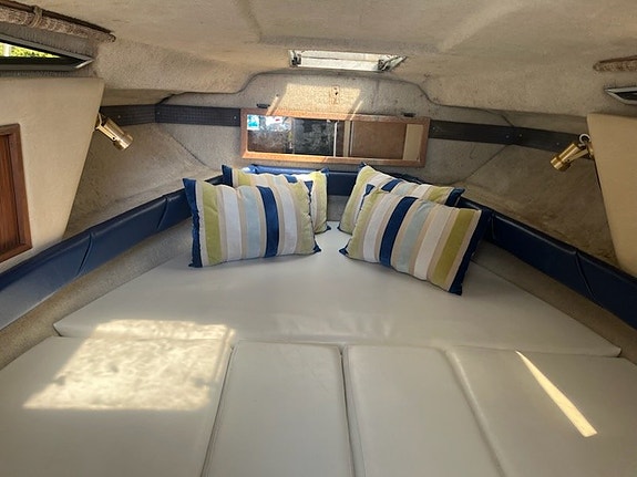 Sea Ray Sundancer 5 of 9