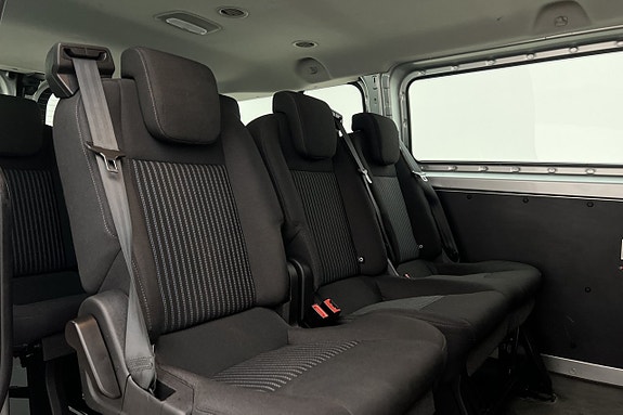 Ford Transit Custom 28 of 30