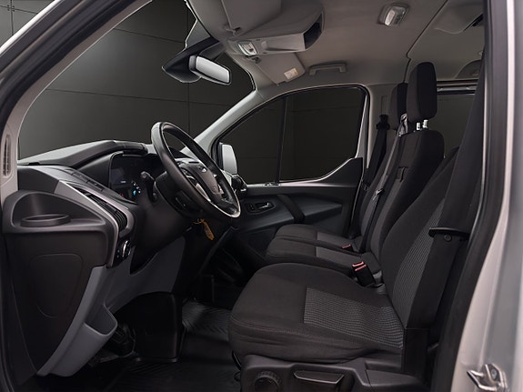 Ford Transit Custom 17 of 30