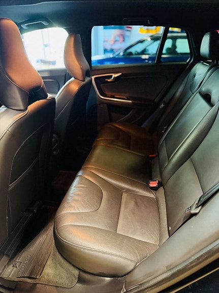 Volvo V60 15 of 22