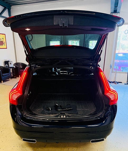 Volvo V60 7 of 22