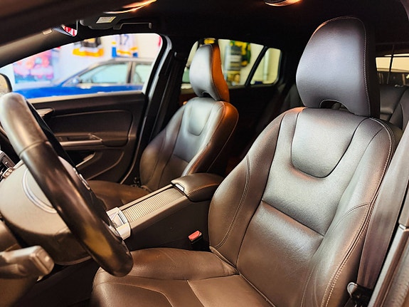 Volvo V60 14 of 22