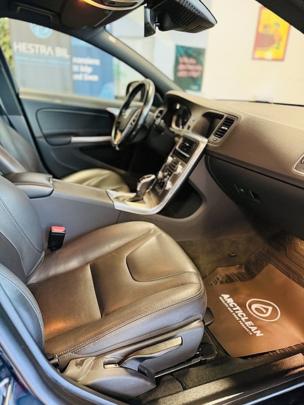Volvo V60 20 of 22