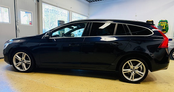 Volvo V60 4 of 22