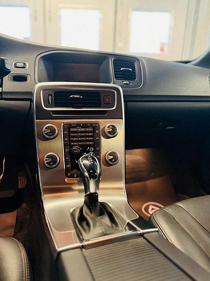 Volvo V60 18 of 22