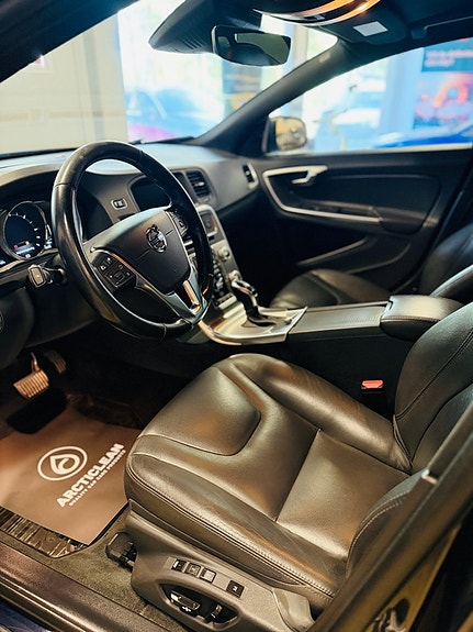 Volvo V60 12 of 22