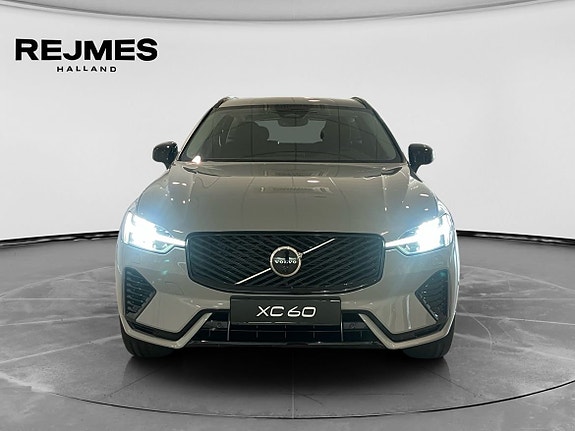 Volvo XC60 8 of 13