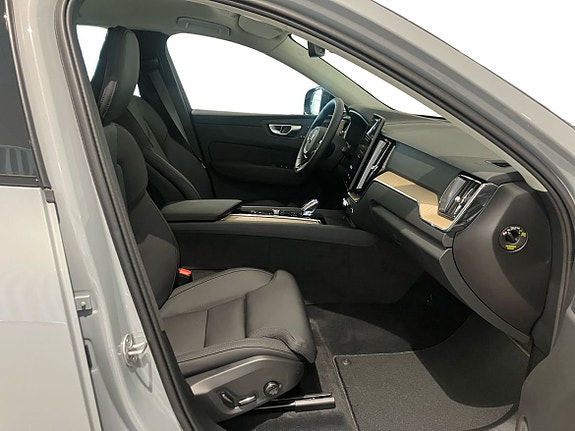 Volvo XC60 4 of 13