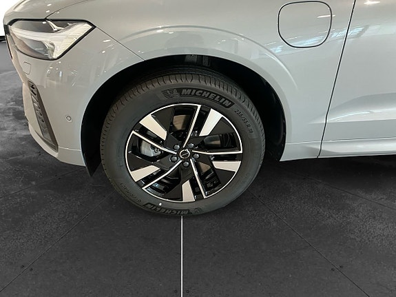 Volvo XC60 9 of 13