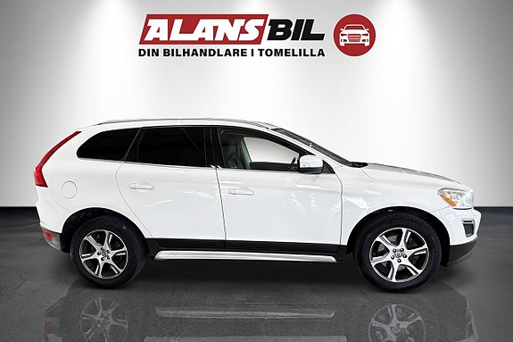 Volvo XC60 2 of 10