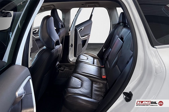 Volvo XC60 6 of 10