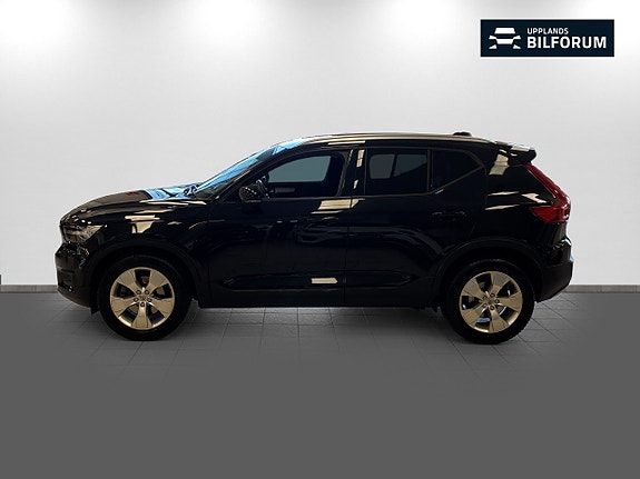 Volvo XC40 4 of 14