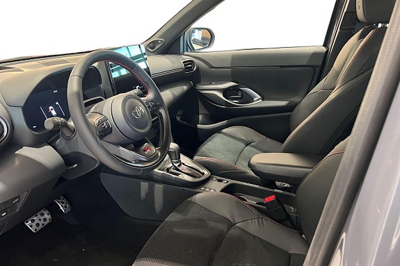 Toyota Yaris Cross 6 of 21
