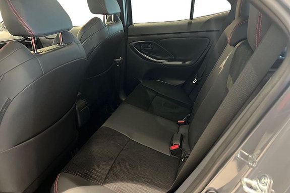 Toyota Yaris Cross 5 of 21