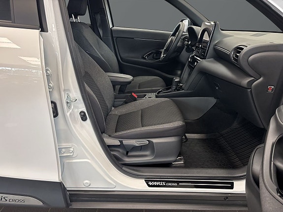 Toyota Yaris Cross 9 of 15