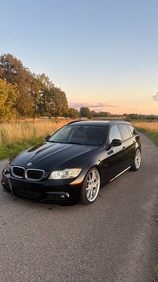 BMW 320d 3 of 8