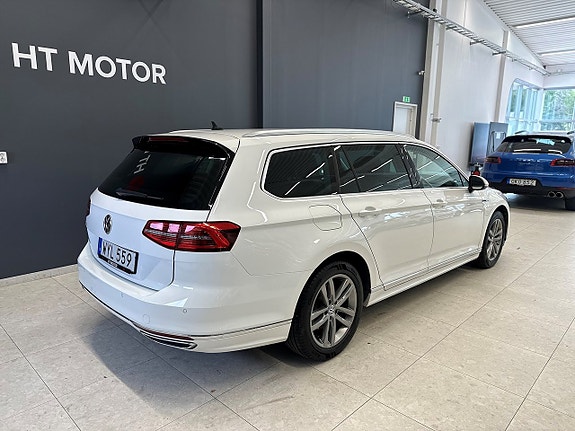 Volkswagen Passat 7 of 16