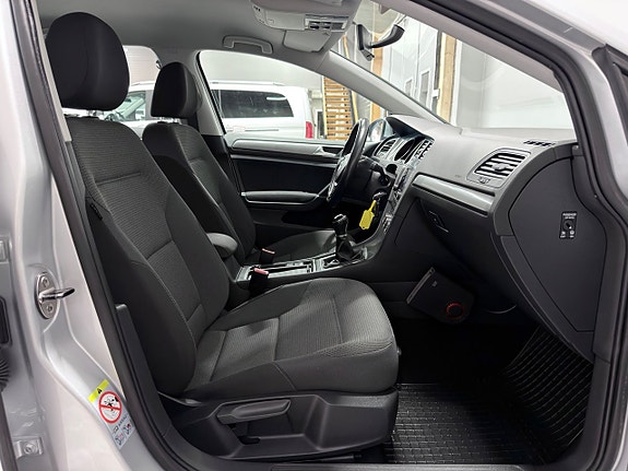 Volkswagen Golf I 21 of 24