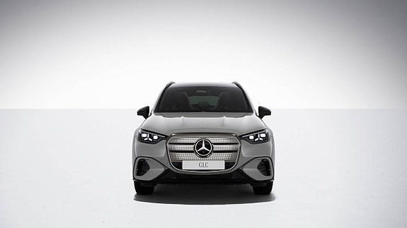 Mercedes-Benz GLC400 4 of 9