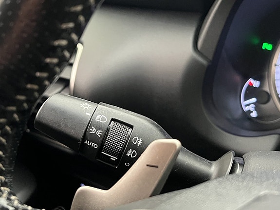Lexus NX300h 23 of 27
