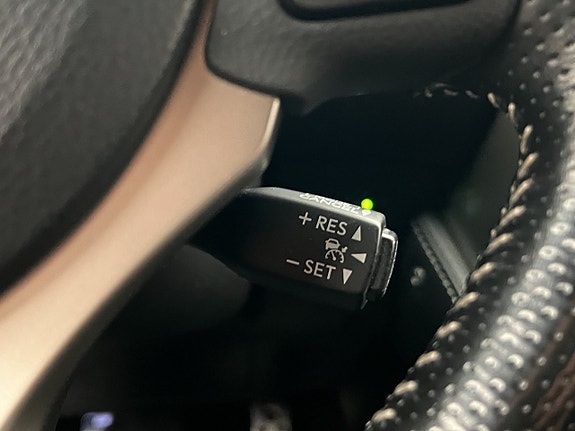 Lexus NX300h 22 of 27