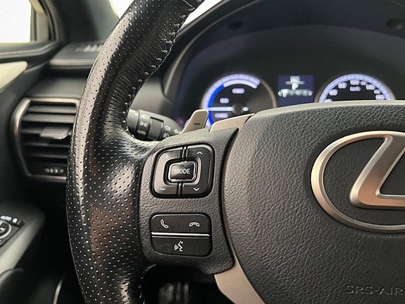Lexus NX300h 21 of 27