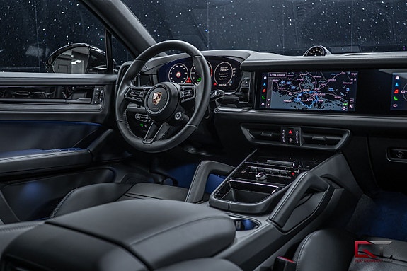 Porsche Cayenne 20 of 23