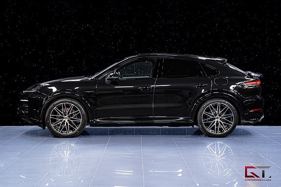Porsche Cayenne 4 of 23