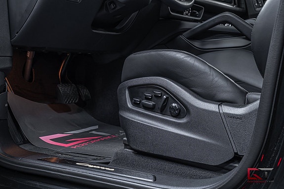 Porsche Cayenne 17 of 23
