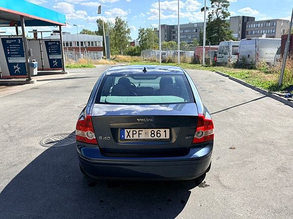 Volvo S40 4 of 17