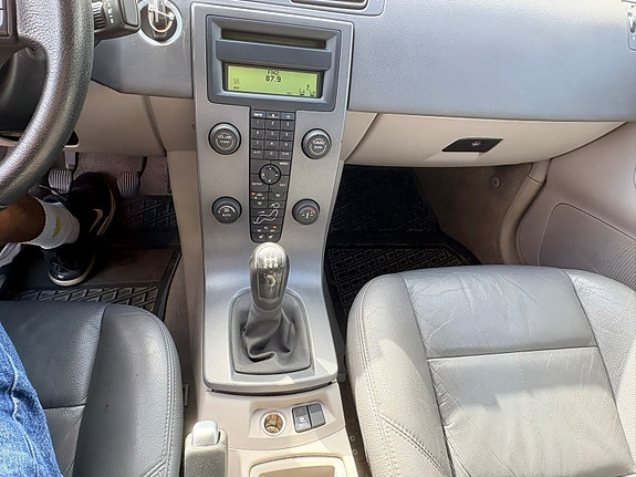 Volvo S40 11 of 17