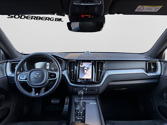 Volvo XC60 11 of 30